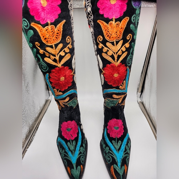 Artemis Colorful Embroidered Long Boots Size 39 - Picture 5 of 14